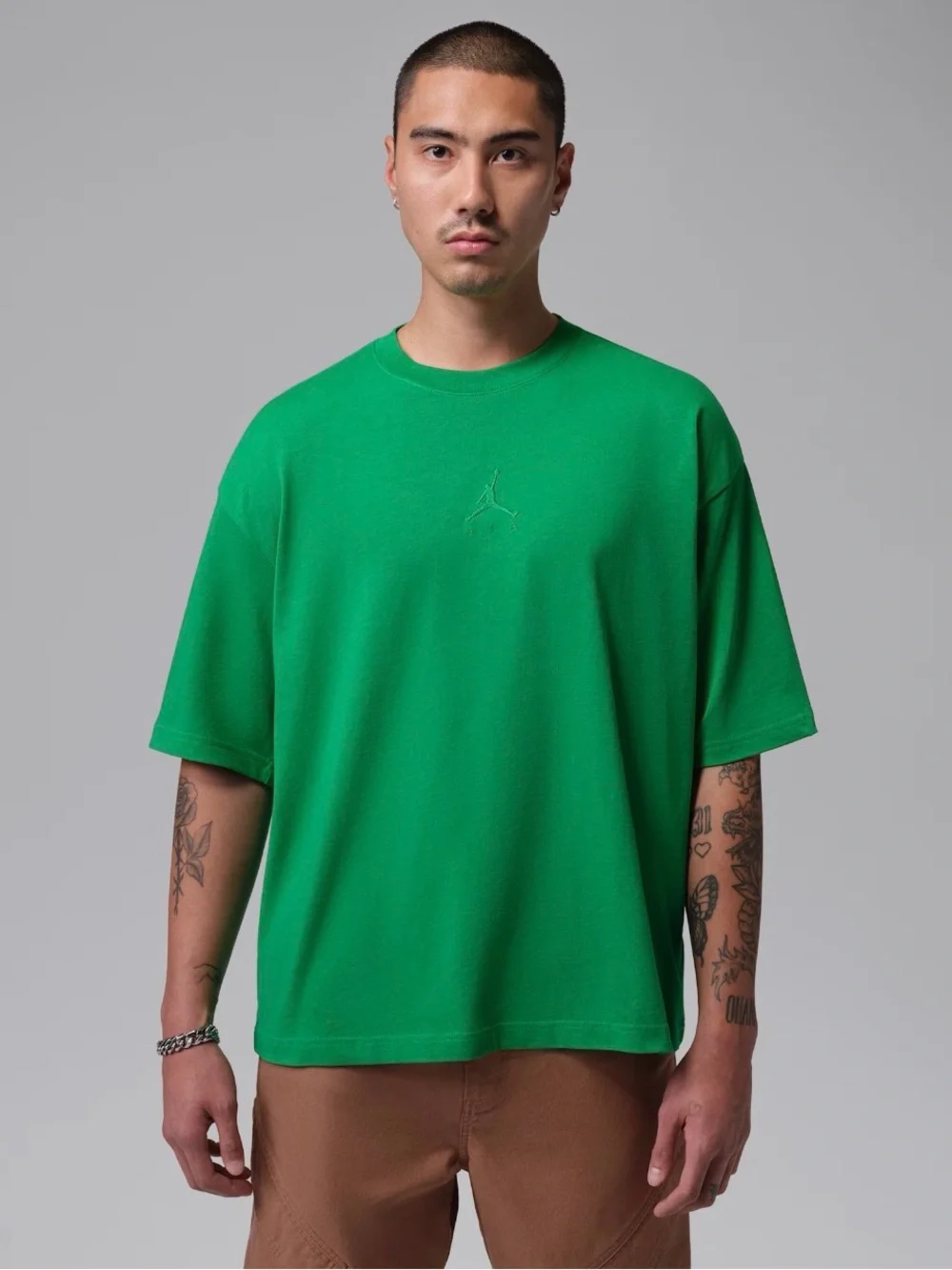 Jordan Flight Essentials Men’s Oversized T-Shirt in Lucky Green SMALL